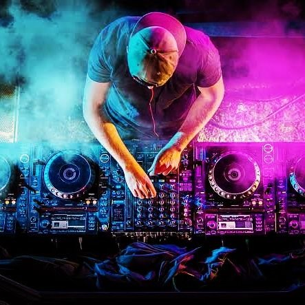 MosbSa's profile picture. 🇿🇦
Without Music Life would be A Mistake🎵🎶