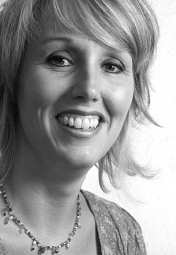 Reintgratie/verzuimspecialist (arbeid)coach@Jobstapgroep. Owner @Heppienest.eu; inspirerende plek om te logeren Z-Limburg. Nieuwsgierig naar mensen en patronen!