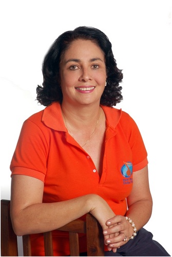 Vnzlana. Pedagoga y Facilitadora Musical graduada del Institut Catholique de Paris et Institut Jaques Dalcroze. Directora del @KinderMusical desde hace 25 años.