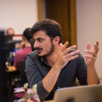 Tras el arte de las cosas.
Cooperativismo / Cultura Libre / Tecnología
@cambacoop @facttic