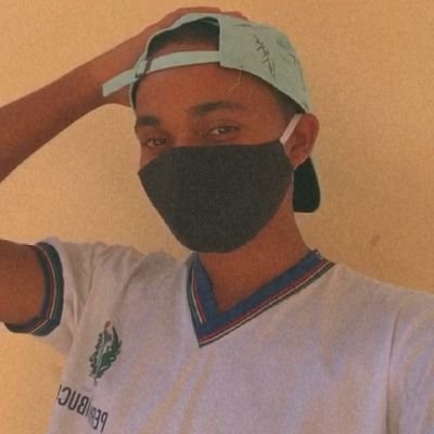 Parece que foi ontem, quando tudo começou, no primeiro olhar, o meu coração despertou.. Os erros são a prova de que a gente só aprende quebrando a cara.