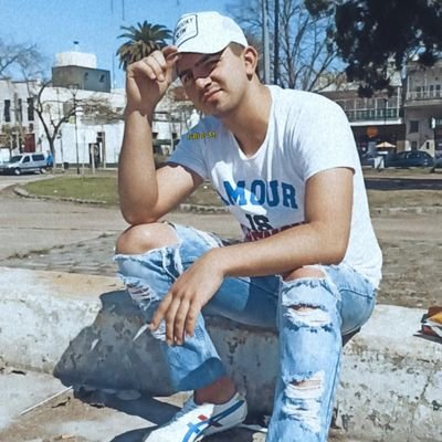 Felipe77792440's profile picture. 