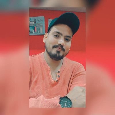 Yashuyrd1201's profile picture. ना बच्चा हु 🥳 ना बच्चों जेसा हूँ 🤗 लेकिन थोड़ा  बच्पना बाक़ी है मुझमे 🤪😂🤣