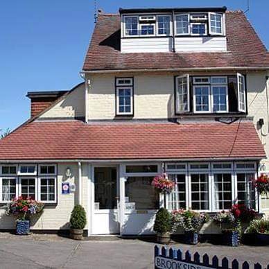 PenrynStratford's profile picture. Ensuite guest accommodation in Shakespeare’s Stratford-upon-Avon

10minutes walking distance into the town centre and to the train station

Free parking & wifi