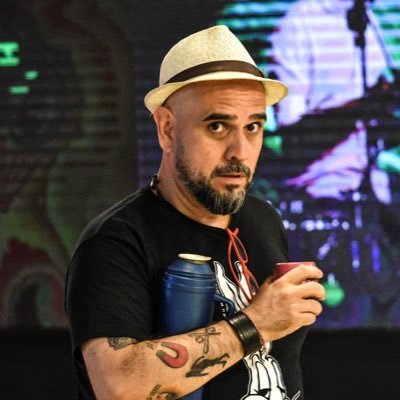 Comediante/Stand up / Creador de videos “Charlas con Rita” / Amo el olor a mandarina !! IG: @fermledesma FBk:Fer Ledesma Comedy