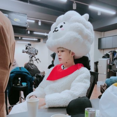 iYtY7VZy2ca6oUF's profile picture. BTS💜🐱 02line 無言フォロー失礼します🙇🏻‍♀️