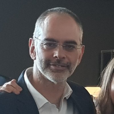 Administración de fincas liderada por David García López. El trato cercano y el seguimiento continuo de nuestras comunidades de propietarios, nos distingue.