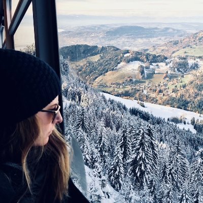 erinlosi's profile picture. 