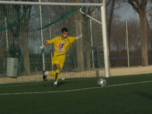 Graduado en Ciencias del Deporte por UCLM. Tengo un Máster de Educación que no me vale para nada. Debajo de los palos. Prep.físico del Atletico Tomelloso