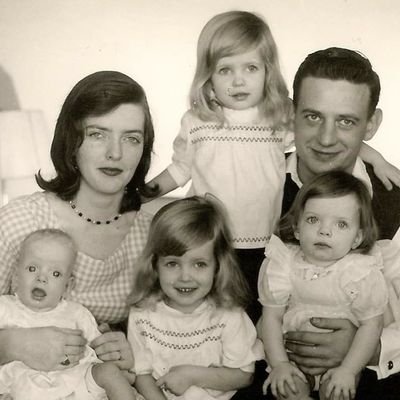 MamaDeeinTN's profile picture. Britain, History, Military, family, Equality for EVERYONE, books, movies, & animals. Time to stand against oppression & worldwide terrorism!