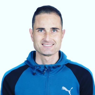 Graduado en Fisioterpia
Licenciado Ccas Actividad Física y Deporte
Maestro especialidad Educación Física
