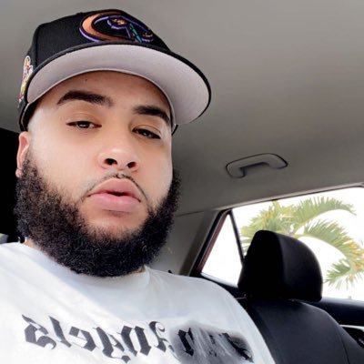 AIRbeasy's profile picture. So official | poweredBYflwrs | IG:_beasycream