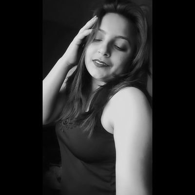 riya_jiwani's profile picture. 