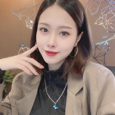 Elyse16872487's profile picture. 