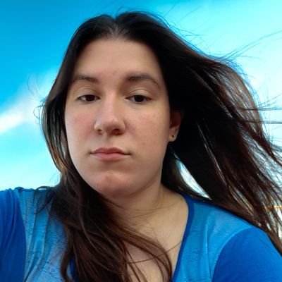 Laluu__'s profile picture. Catadora de música en vivo -en crisis porque las entradas valen un riñon-