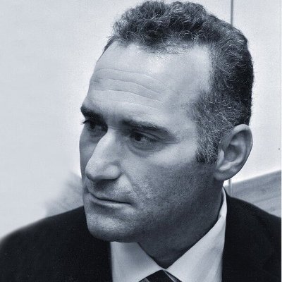 zikhut1's profile picture. 