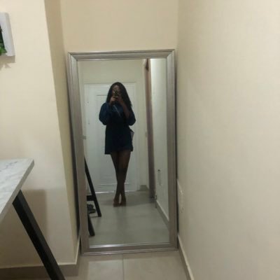 Psephologist. Boulangère. Dark Skinned. Fluent in Sarcasm. Sagittarius. Je Parle Française un peu 😬❤