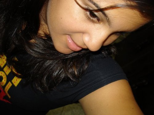 AmandaFranzao's profile picture. Im not a girl not yet a woman