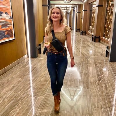 Bay_Robertson's profile picture. 