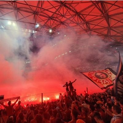 je suis né avec le coeur bleu et blanc 💙🤍
L'OM À LA VIE À LA MORT 🤘☠️
Pas de politique contre les fachos ☠️