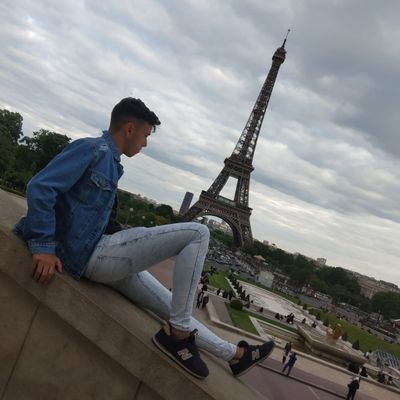 javiervija25's profile picture. 