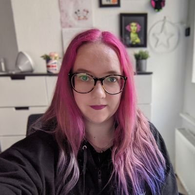 Halloween lover 🎃 Android dev 🤖  she/her 🧛‍♀️
🇱🇹 🇬🇧 🇩🇪 🇪🇺