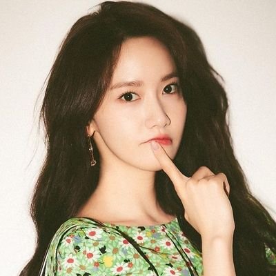 25 🇬🇧| Sone since 2010 | Yoonaddict
| she/he/they 🏳️⚧
| 8 in our eyes, 9 in our hearts.
| CL♡WNE
| YoonYul Trash
| 63rd Sub on Yoona's YouTube |
#GG4EVA