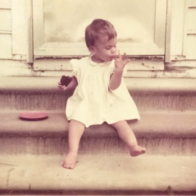 This is me, eating cake on the steps of my grandma’s Tennessee home. Many, many years later I still love cake. (Also Whisky, etc.) I’m IrishLegs everywhere!