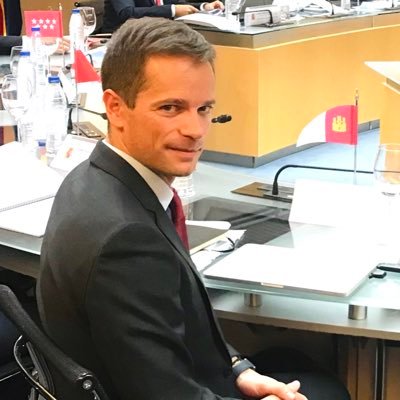 Profesor de la @uclm_es. Actualmente, Vicerrector de Política Científica. Es personal. Gaudeamus igitur.