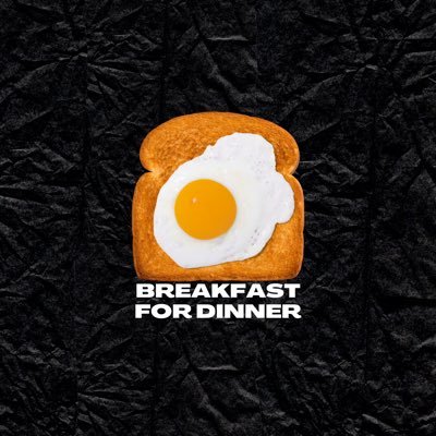 Who doesn’t like breakfast for dinner. 🥞🥓🍳