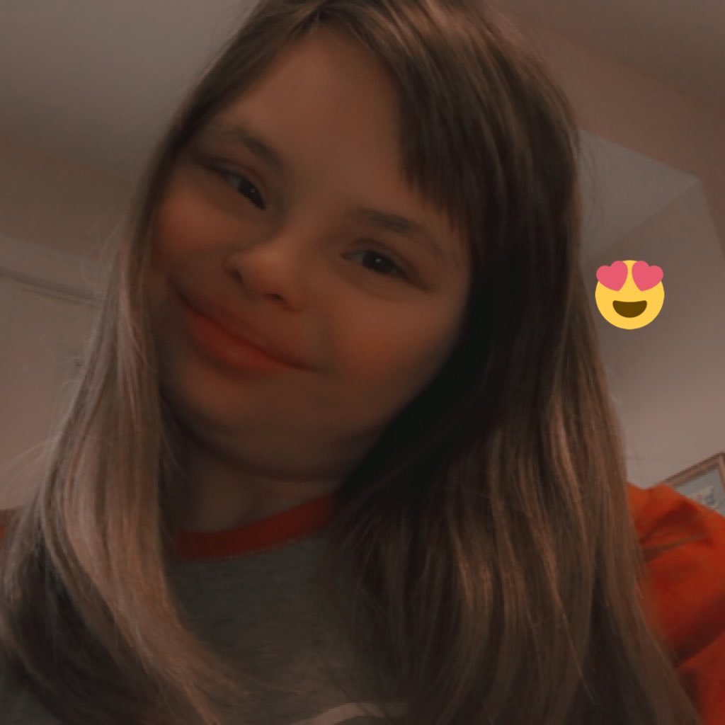 I am an dancer, cheerleader, Lutheran, sister, cousin, daughter, I love my god my family and friends and I am a lake gal+ Hot chocolate aesthetic = Happy life.