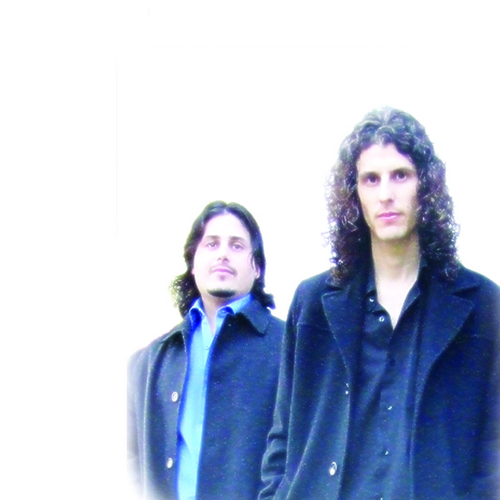 Bajocero_Tuluz's profile picture. En Uruguay  Fede , (vocalista y compositor) , descubre  su talento natural y concibe un proyecto que propone a Guz ,(guitarrista y compositor)