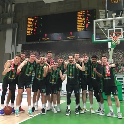 Pertenezco a equipo de Formación Comercial. Me encanta el basket y soy de la penya. Hobbies: cine, música y mucho básquet. .. Nunca dejes de creer en ti.