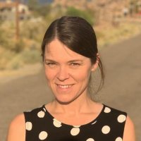 Ellen Mahoney (@eeemomo) 's Twitter Profile