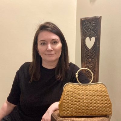 _dorinda's profile picture. Spinner, weaver and fibre fiend!