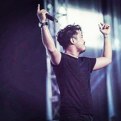 Apitmadpit's profile picture. Narasi Berdistorsi