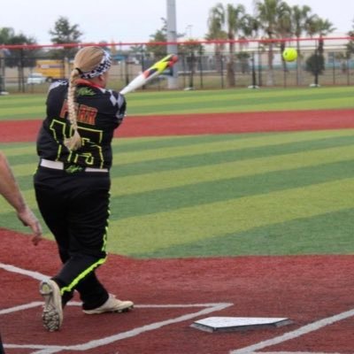 HanzSolo15's profile picture. Teacher 👩🏼‍🏫 Softball Player🥎 Beach Lover 🏖 Wife 👩🏼‍🤝‍👨🏻Dog mom 🐾 SU Alum ❤️💛