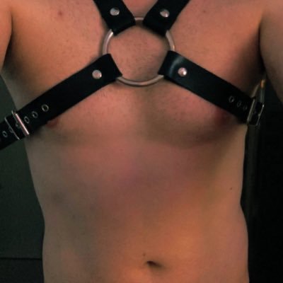 Kink switch from North East. Sub for older, Dom younger. NEKNK on Recon