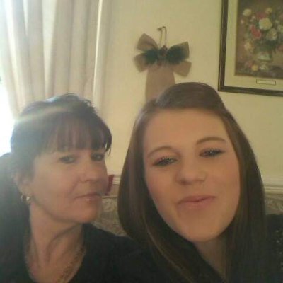 I am a 26years old female from the united kindgom i have vluea eyes shortish brown hair i am a lovley reapect out going person i love to try new things.