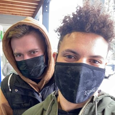 ayeates94's profile picture. let's go lift heavy things together