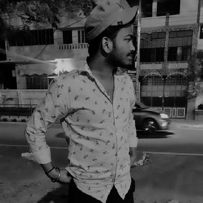 middleclasshu_'s profile picture. editor