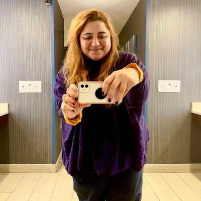 MehakVaniza's profile picture. 