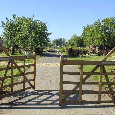 Le Jardin Botanique de Gembloux Agro-Bio Tech appartient au campus de cette faculté de l'Université de Liège. Il a une vocation essentiellement pédagogique.