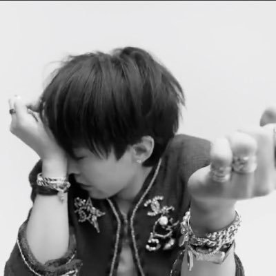 AmpNj26's profile picture. ตัวตนยังเป็นของเราแต่ชีวิตต้องเดินหน้าต่อไป // BIGBANG is my happiness and K-POP is great arts // #จะว่าไปฉันก็อยู่เกือบทุกด้อมนะแก