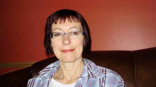 Rédactrice-recherchiste. Recherches documentaires et rédaction de  textes en tous genres : recherche, rédaction, révision et correction de contenu en français.