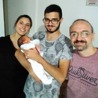 ... Gente que grita escribiendo en mayúscula ..♫ Papá de Matuque y de Benicio, marido de Romina. Periodista, Infobae.