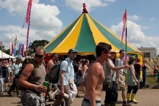 The wonderful Fluffy Rock Cafe serving you up fried egg baps, hot coffee and great music in the Greenfields of Glastonbury Festival