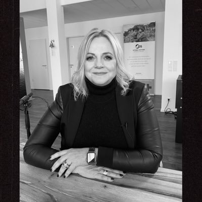 PetraBlume2's profile picture. CEO/Geschäftsführer