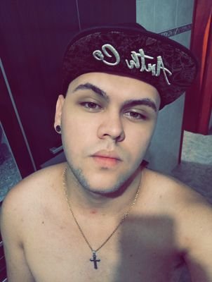 fcky_victor's profile picture. São Paulino doente nascido no mesmo dia da fundação do Soberano..