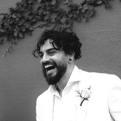 👋 Hi there, my name is Gianluca, I’m a Lead Designer but what I really do is bring people together through design.
